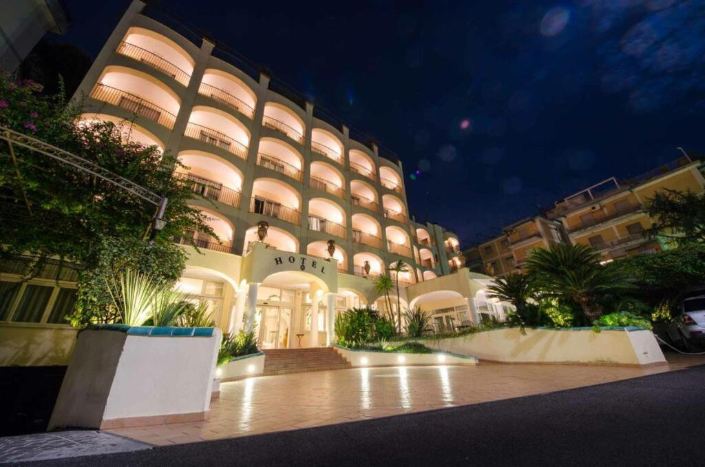 Hotel San Francesco Maiori Bagian luar foto