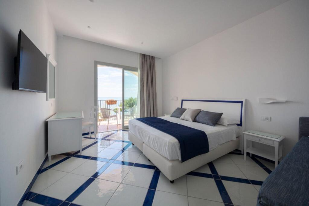Hotel San Francesco Maiori Bagian luar foto